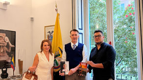 Donazione opere DB Guevara Consolato Ecuador Genova