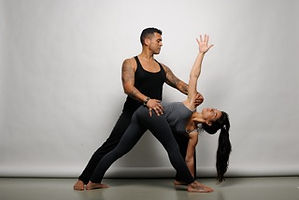Persoonlijke correcties tijdens de yoga les