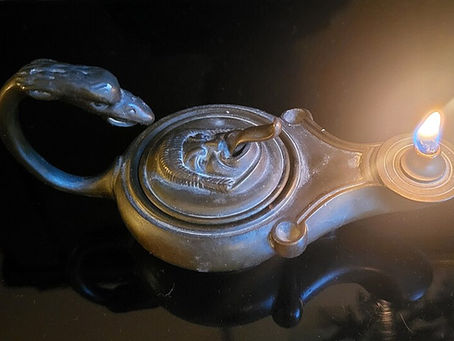 Lampe à huile antique (source Wikipédia)