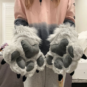 Wolf - Hand-Paws