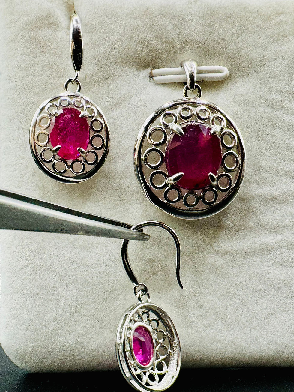 Thumbnail: Heat Threated Ruby Set