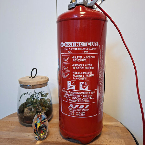 Miniature : Lampe extincteur rouge à découpe ronde