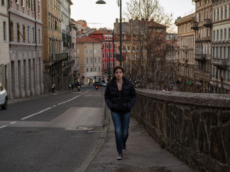 La ragazza ha volato (2021)