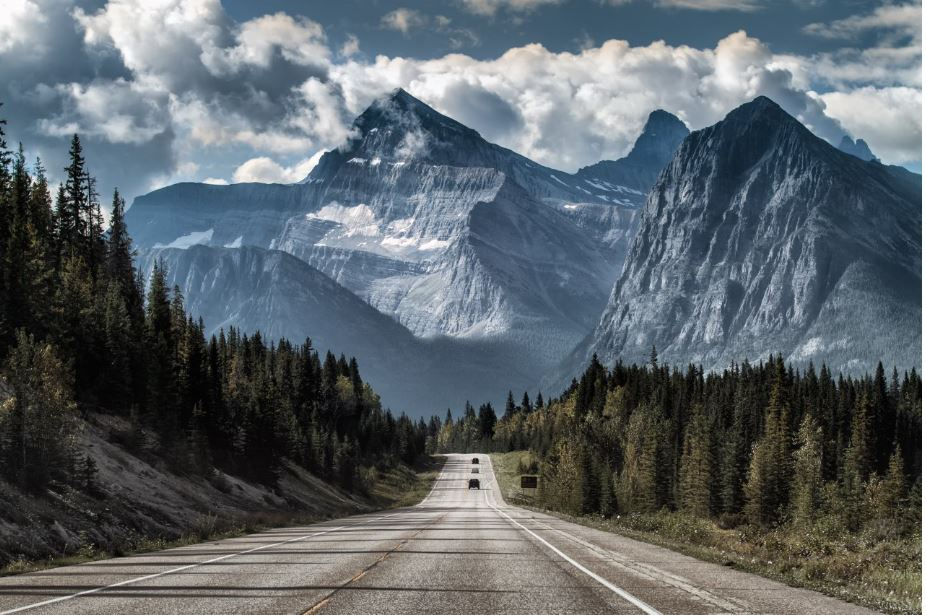 Road to the mountain