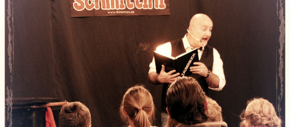 Advent, Advent, ein Buch, das brennt!