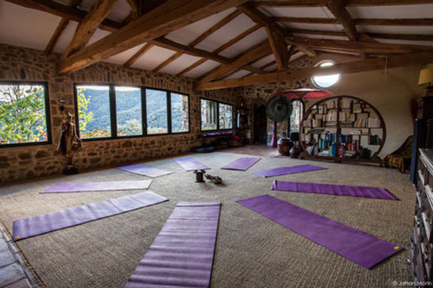 Salle Lascoutch.jpg
