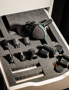 Wide Range of Microphones AKG D112 Sennheiser Rode Shure Neumann SE Electronics