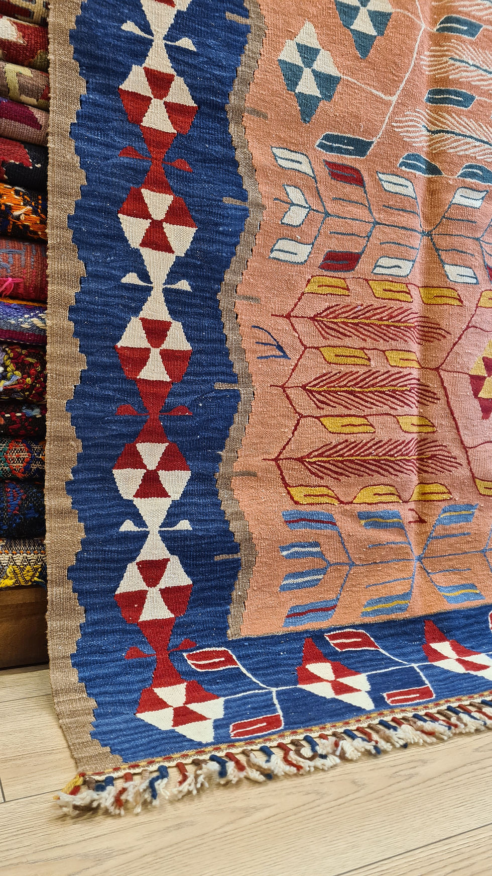 Thumbnail: El dokuma Anadolu Kilim (Yeni Dokuma)