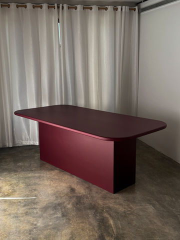 Monotone Dining Table