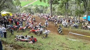 360 motociclistas do Sul participam da trilha dos 60 anos de Água Doce