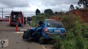 Homem morre após esfaquear mulher e tentar fugir com veículo de Água Doce