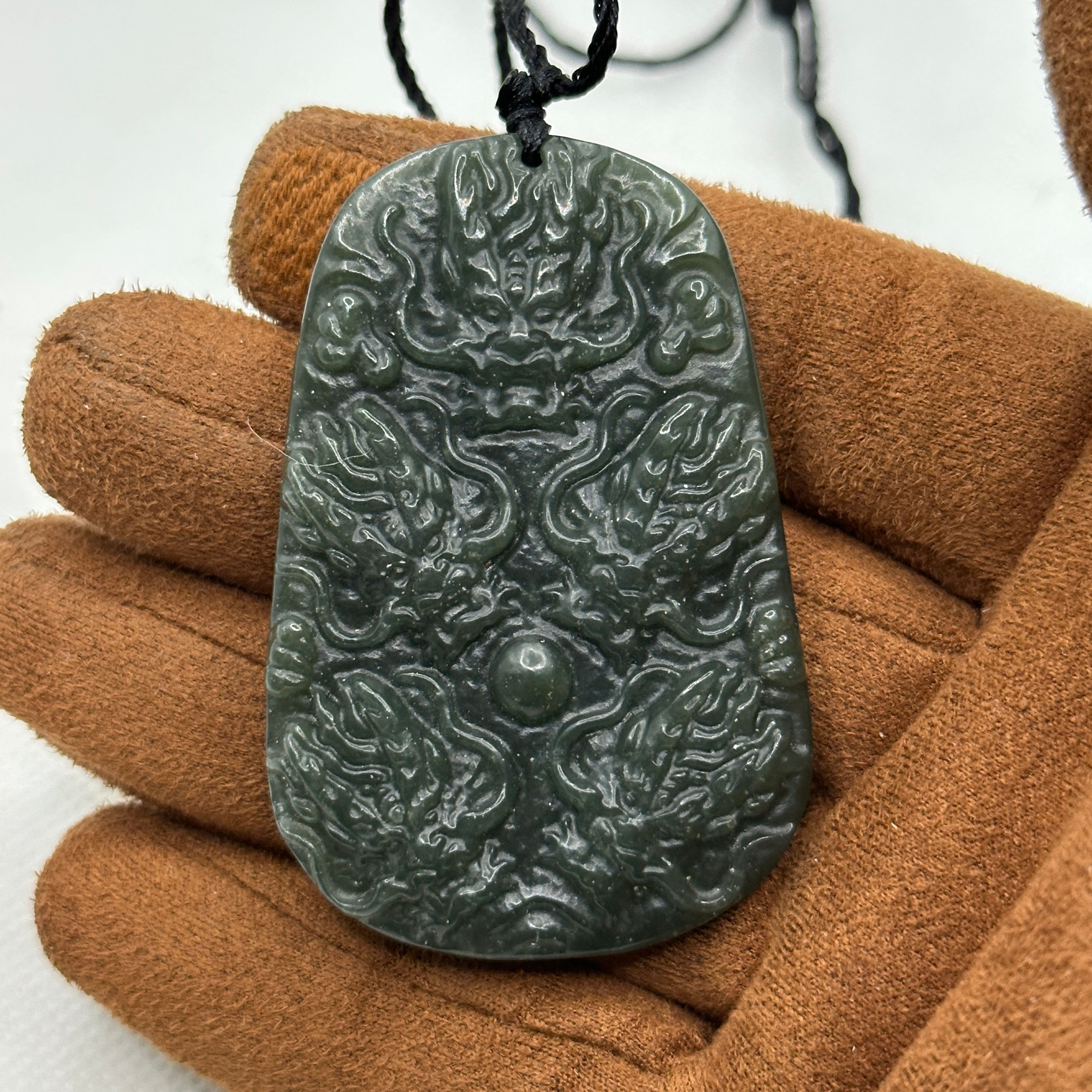 九龍護主 和田碧玉