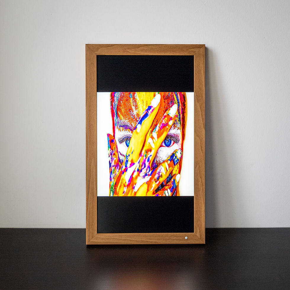 Thumbnail: 32 inch Smart frame