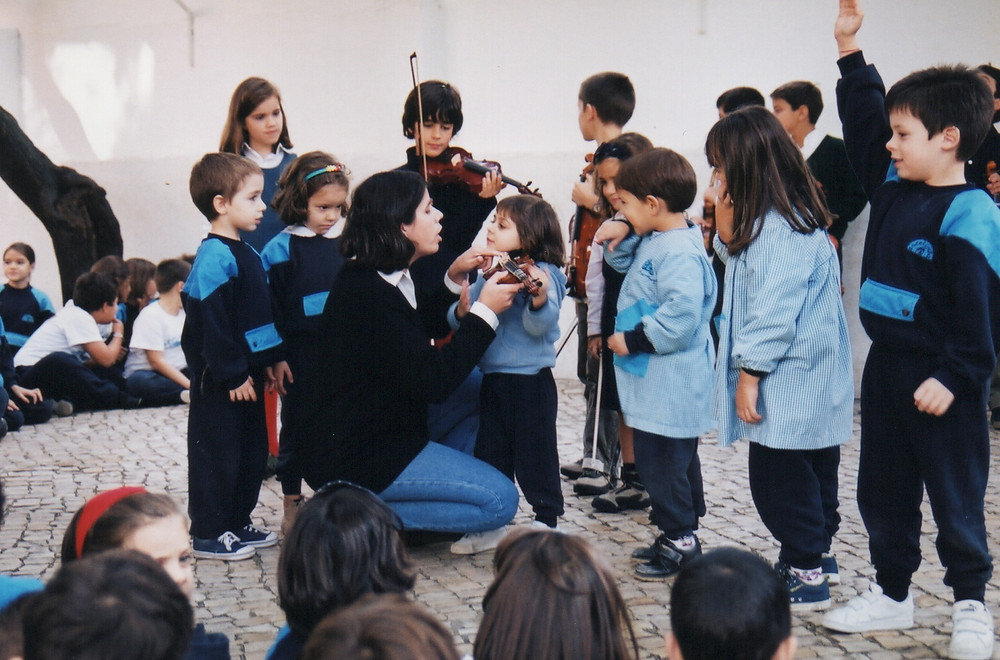 Mini Violinos na Escolinha