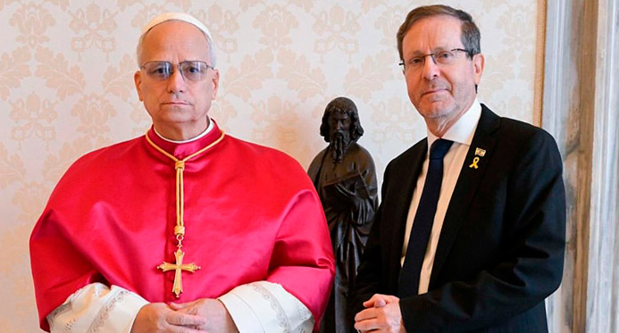 Isaac Herzog já chegou no Vaticano sem aviso prévio e gerou um "climão" desconfortável no Palácio Apostólico. / Imagens: Google