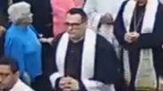 Padre Rubens da Cruz usou a mozeta nesta 1ª noite da novena. / Imagens: Facebook