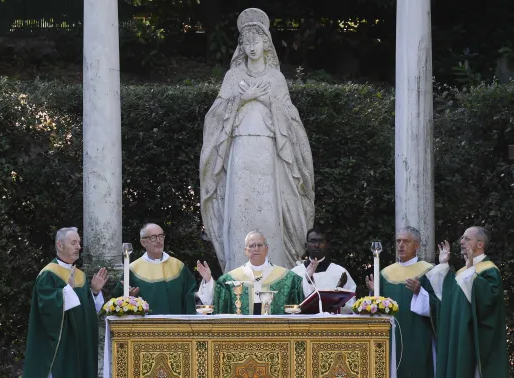 Papa Leão XIV celebra Missa pelo Cuidado da Criação em Castel Gandolfo.