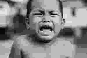 Crying Hispanic Child Photo by it's me neosiam from Pexels