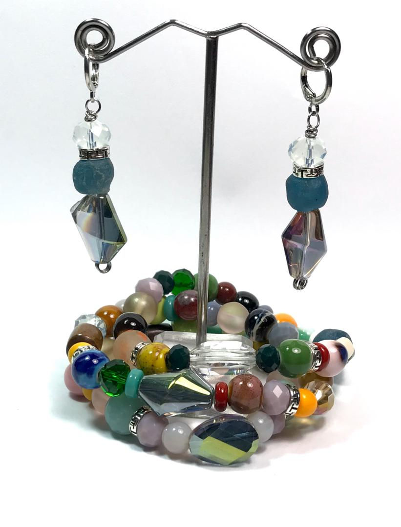 Thumbnail: HoH Bracelet/Earring Set