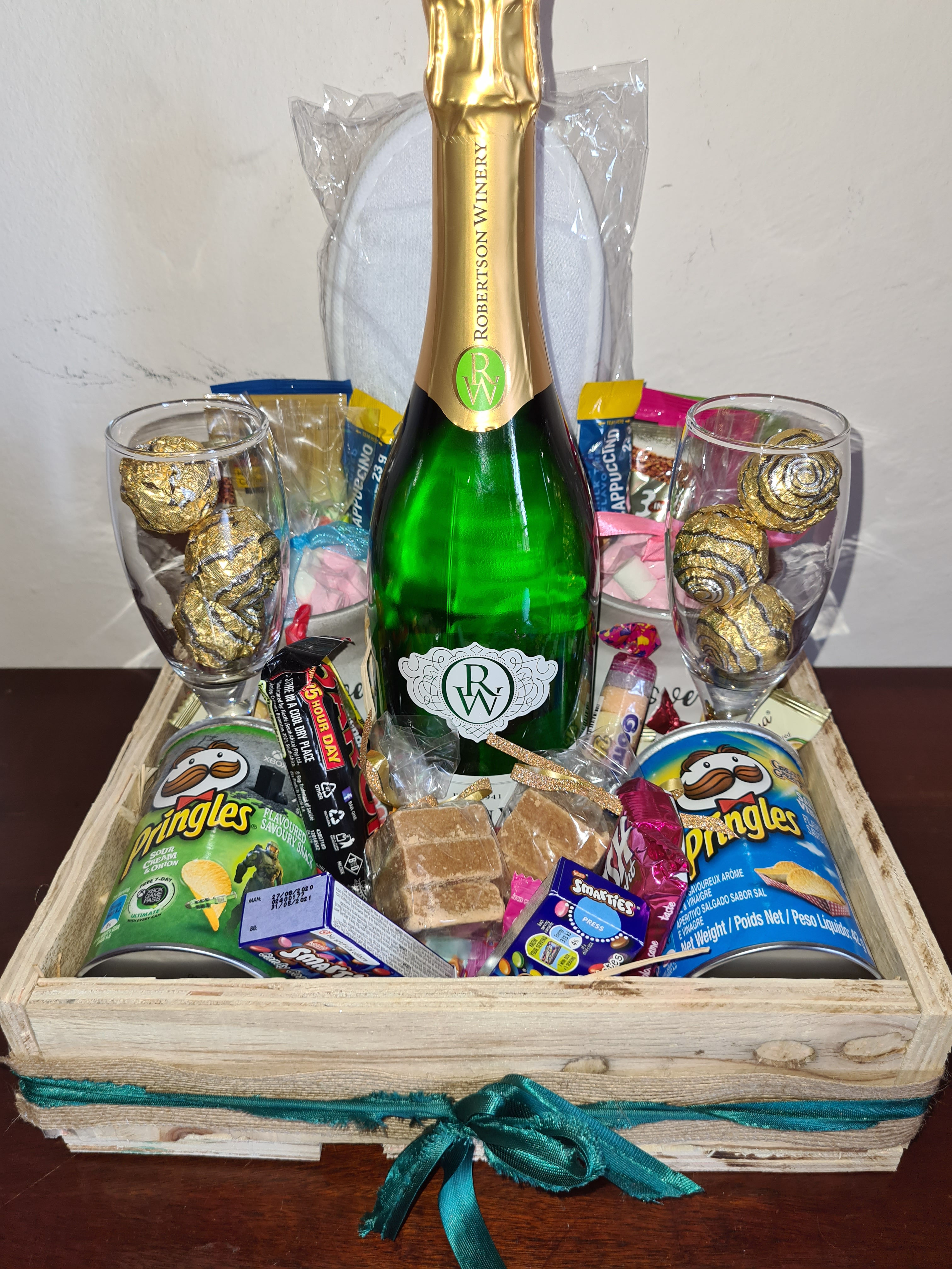 Date night hamper