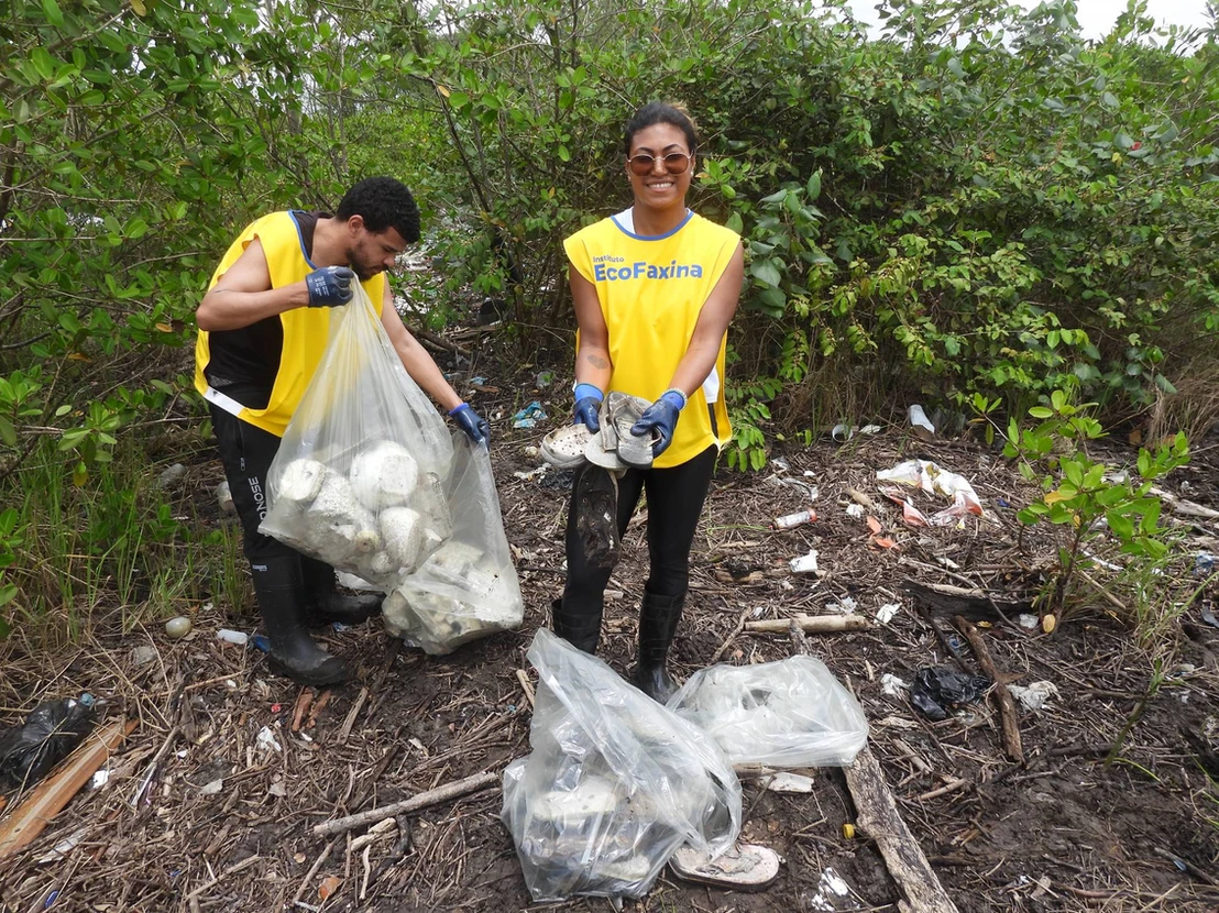 Voluntariado é sinônimo de trabalho em equipe.