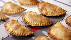 Empanadillas-de-pollo-y-queso-al-horno.jpg
