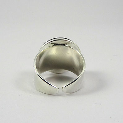 Miniature : Bague ronde vert jaune en céramique sertie, bague réglable