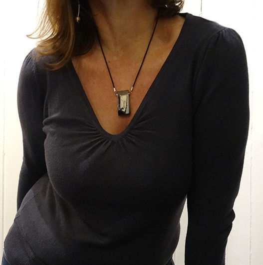 collier chic diamant noir facettes taillées argent style contemporain