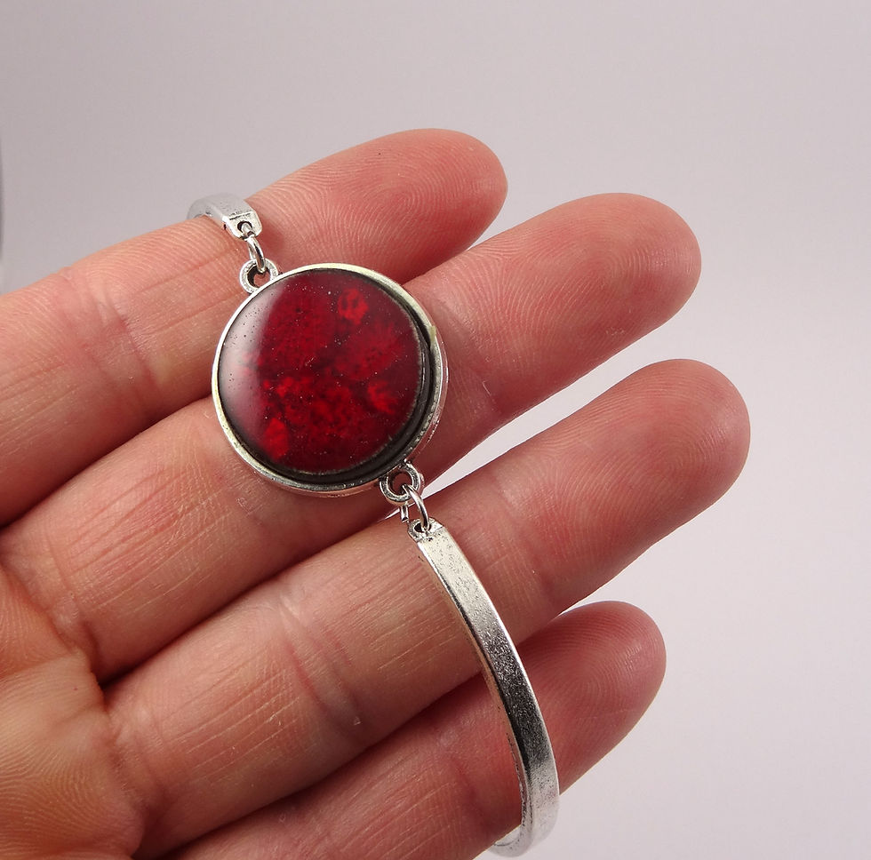 Miniature : bracelet jonc argenté avec perle rouge ronde bijou créateur céramique