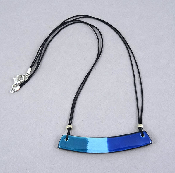 Miniature : collier original bleu petit plastron en céramique bijou céramique Lyon