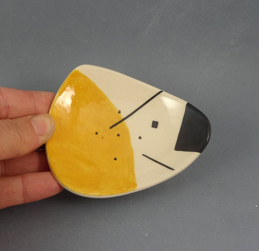 Miniature : porte savon jaune original en céramique artisanale
