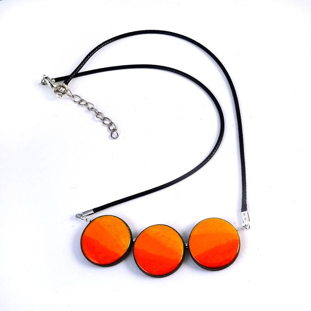 Collier en céramique rond dégradé de orange bijou coloré