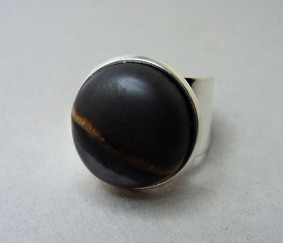 Miniature : petite bague originale en céramique ronde pour homme ou femme