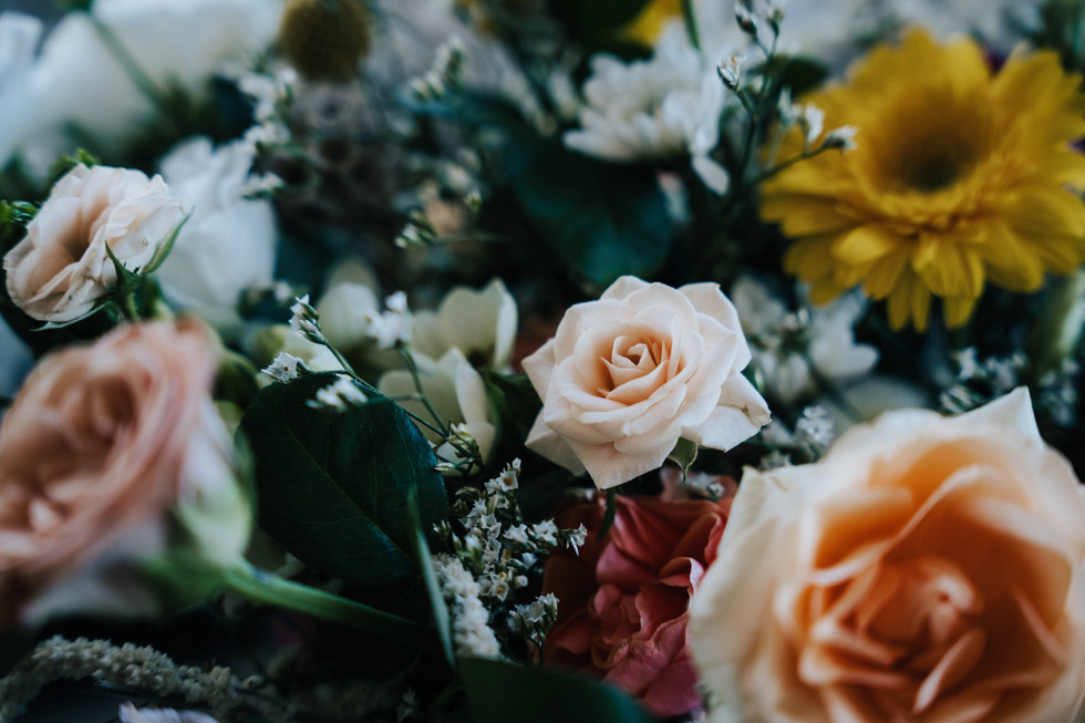 Villa details in Golfo Aranci flowers getting ready Sardinia Wedding Photographer