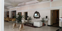 hall verso ascensori