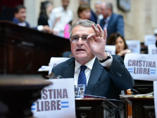 Agustín Rossi denunció que el DNU 941 busca convertir a la SIDE en una “policía secreta” y adelantó que la oposición buscará voltearlo