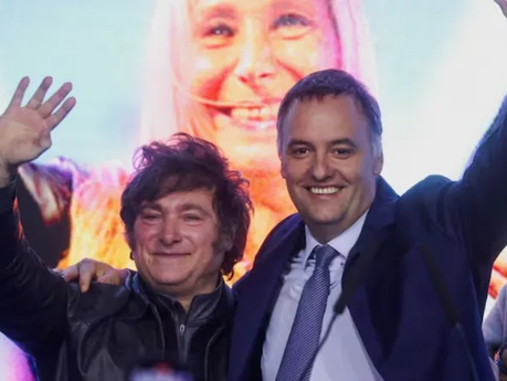 A un mes del caso Adorni, Javier Milei sigue en caída libre en las encuestas: solo un 30% lo reelegiría