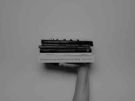 (Plantar uma árvore, ter um filho) e ler um livro