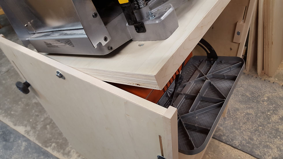 Thumbnail: Flip Top Mobile Tool Stand Plans