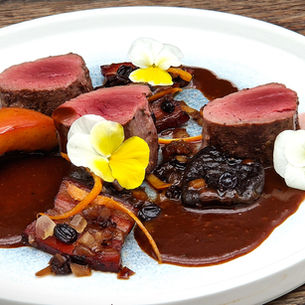 Wildschweinfilet mit Früchten
