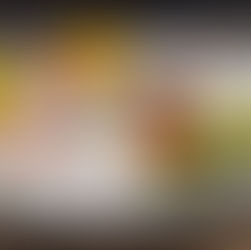 Gebratene Sardinen mit glasiertem Pulpo, Paprika, Zucchini und Mozzarella