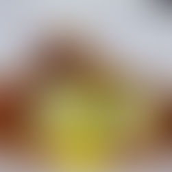 Am Knochen gereiftes Rindersteak, Trüffeljus, Mini-Mairübchen und Endivien-Kartoffelstampf