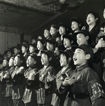 Xiao+Zhuang_Singing_51x51cm_1966.jpeg