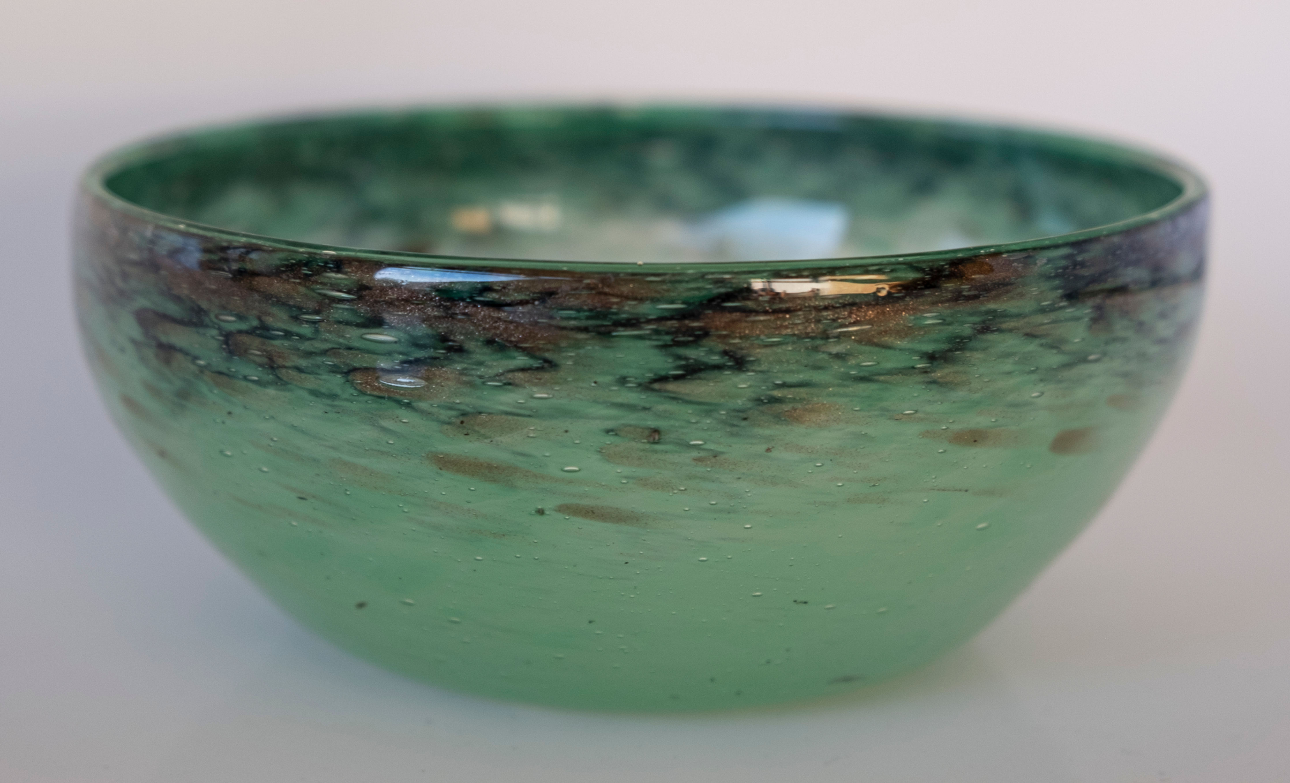 A Monart 1930s Glass Bowl