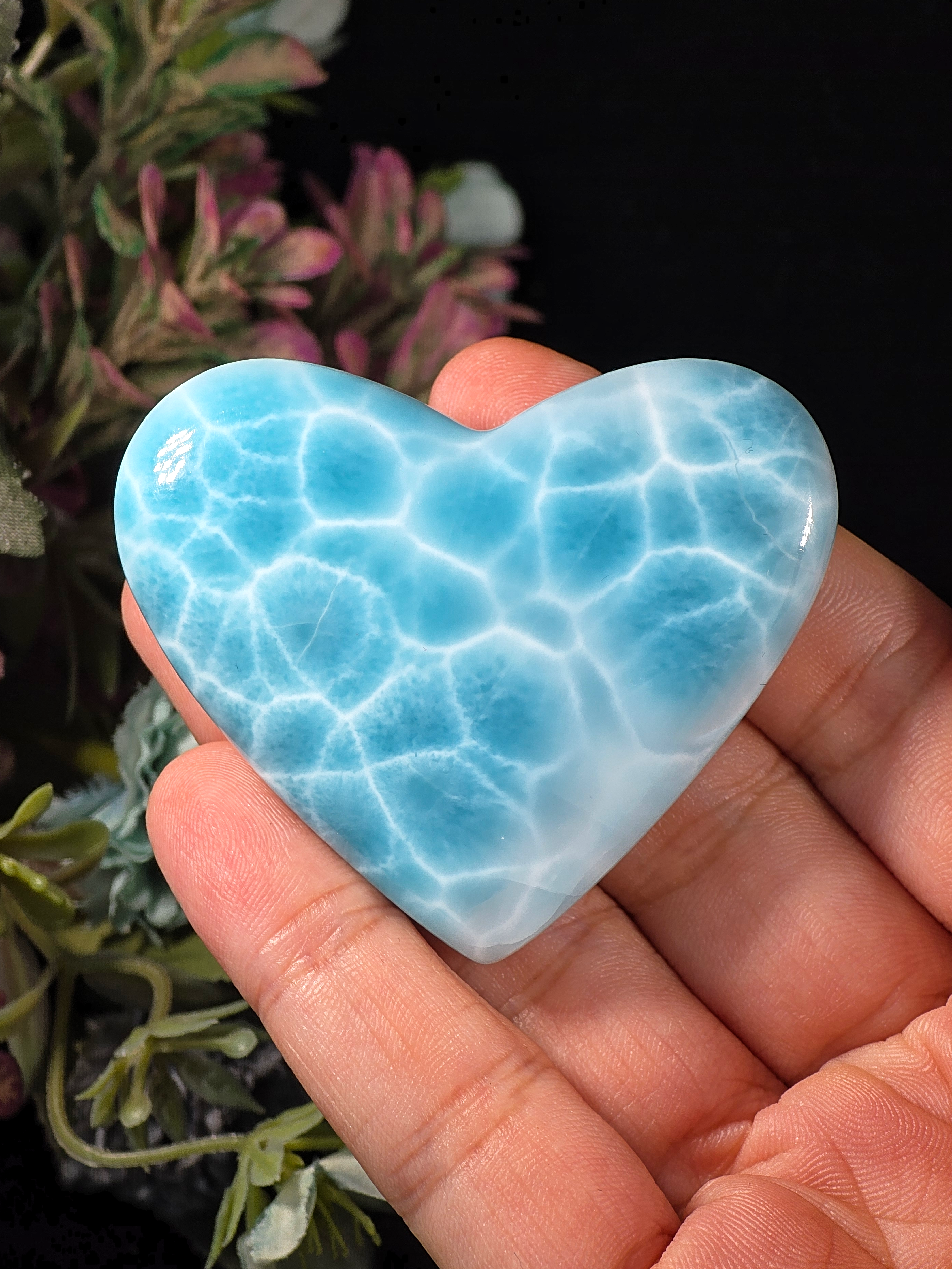 61G AAAA+ LARIMAR HEART PALMSTONE
