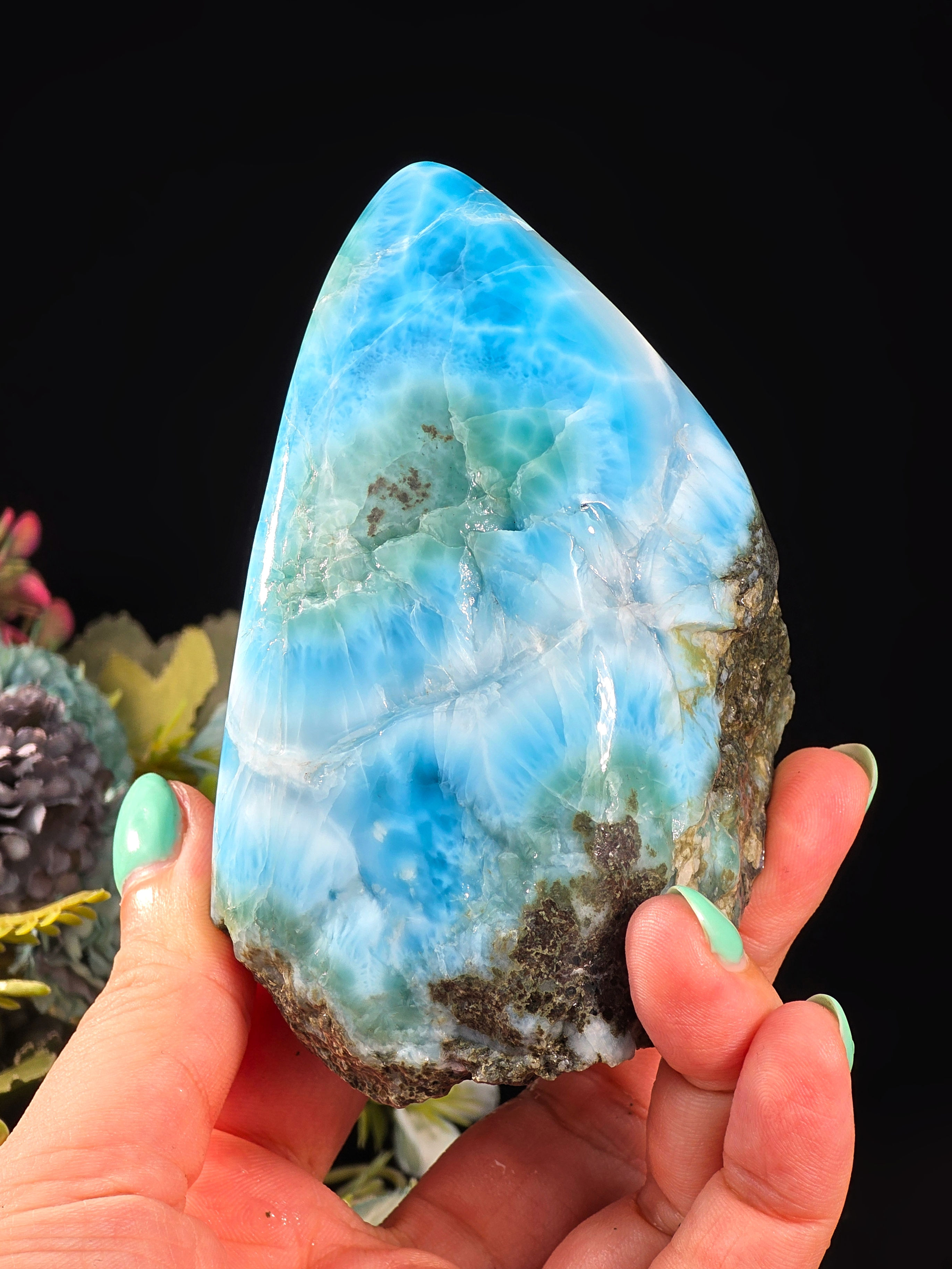 370G FREEFORM LARIMAR STONE