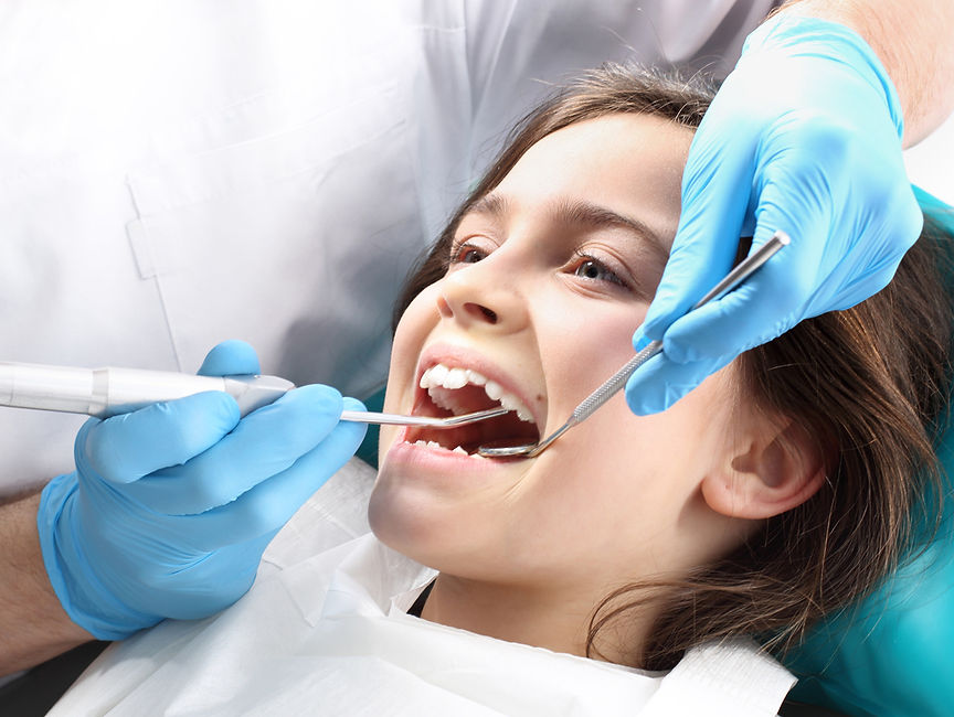 enfants chez le dentiste