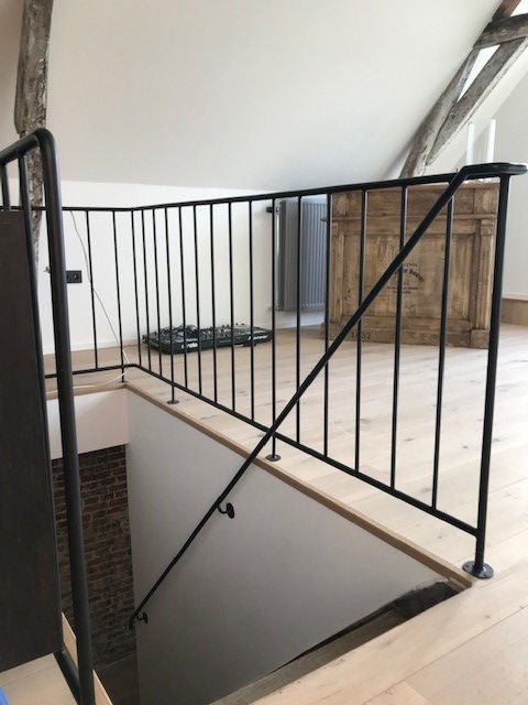 ronde verticale spijlen