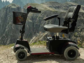 Why Electric Scooters are so Popular Among Seniors