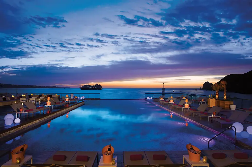 BRCSL-EXT-champagne-poolparty-night-1-CB.webp